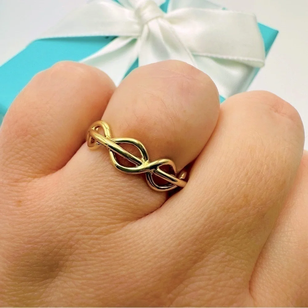 RARE Tiffany & Co. 1980 Jean Schlumberger 18K Yellow Gold Ring with Packaging